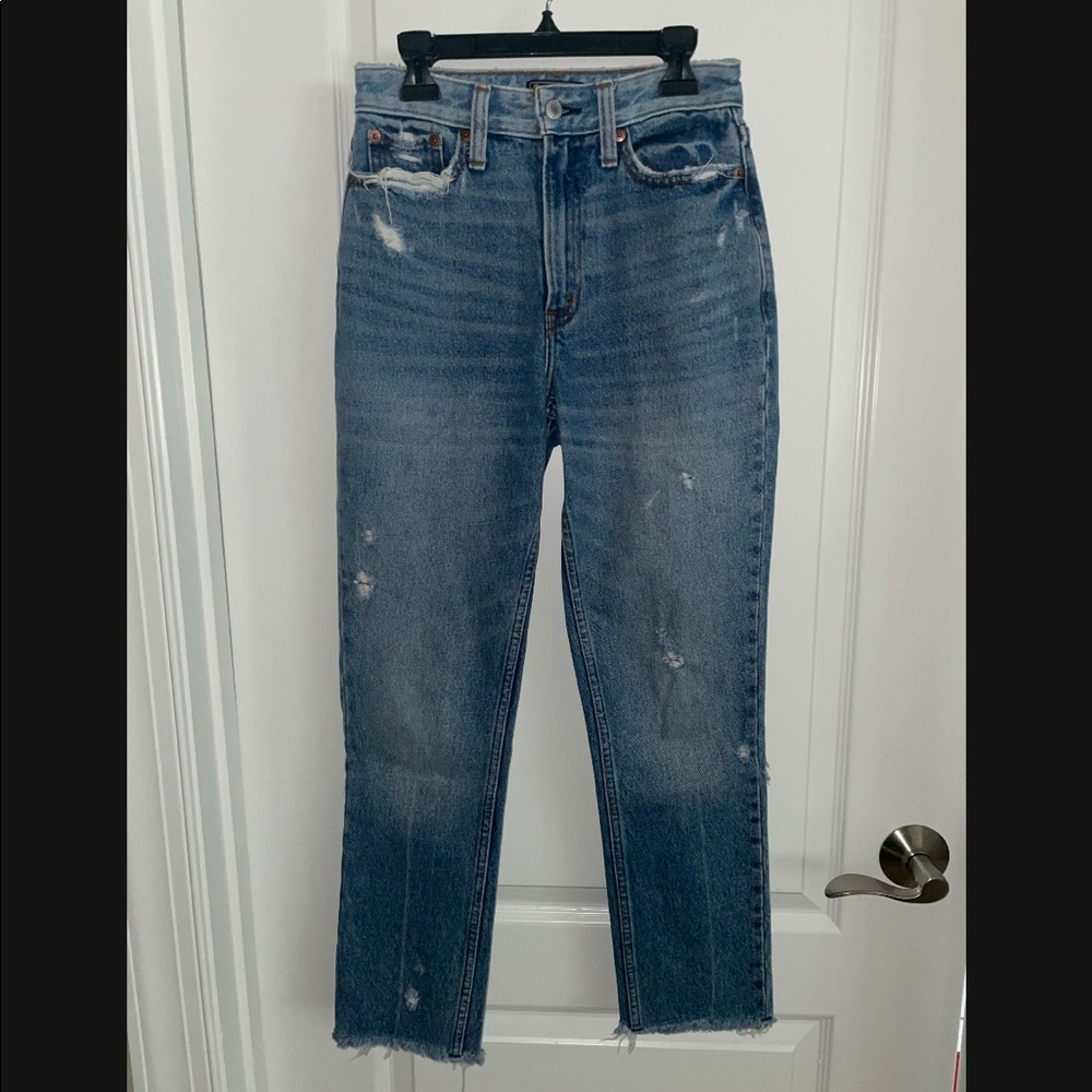 Abercrombie high rise mom jeans size 24